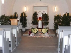 Innenraum Kapelle mit Schmuck Niederzwehren klein